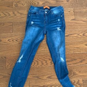 WAX JEAN Butt lifting distressed jeans